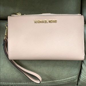 mk wristlet